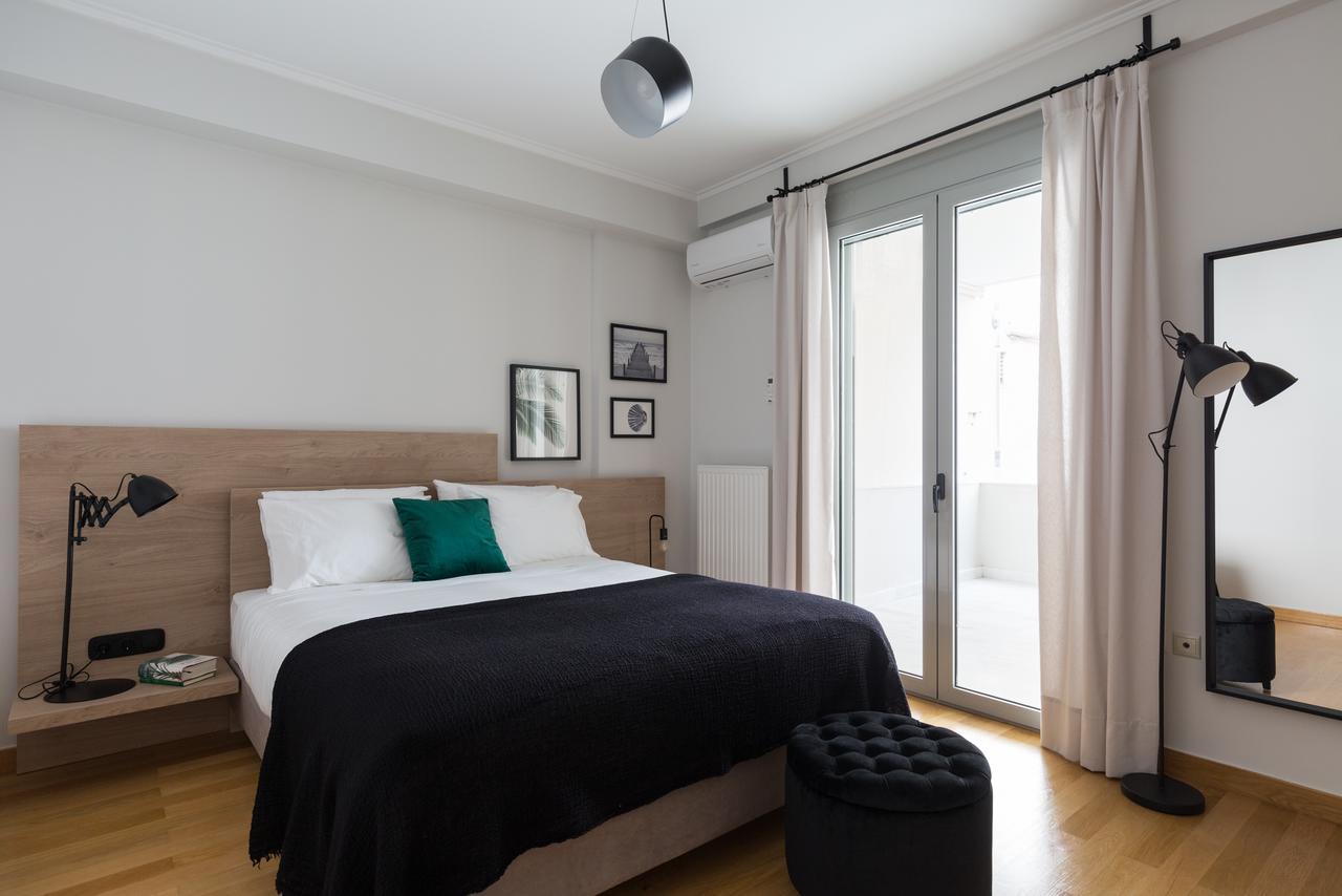 Stylish And Spacious 2Bd - Thiseio By Upstreet Афины Экстерьер фото